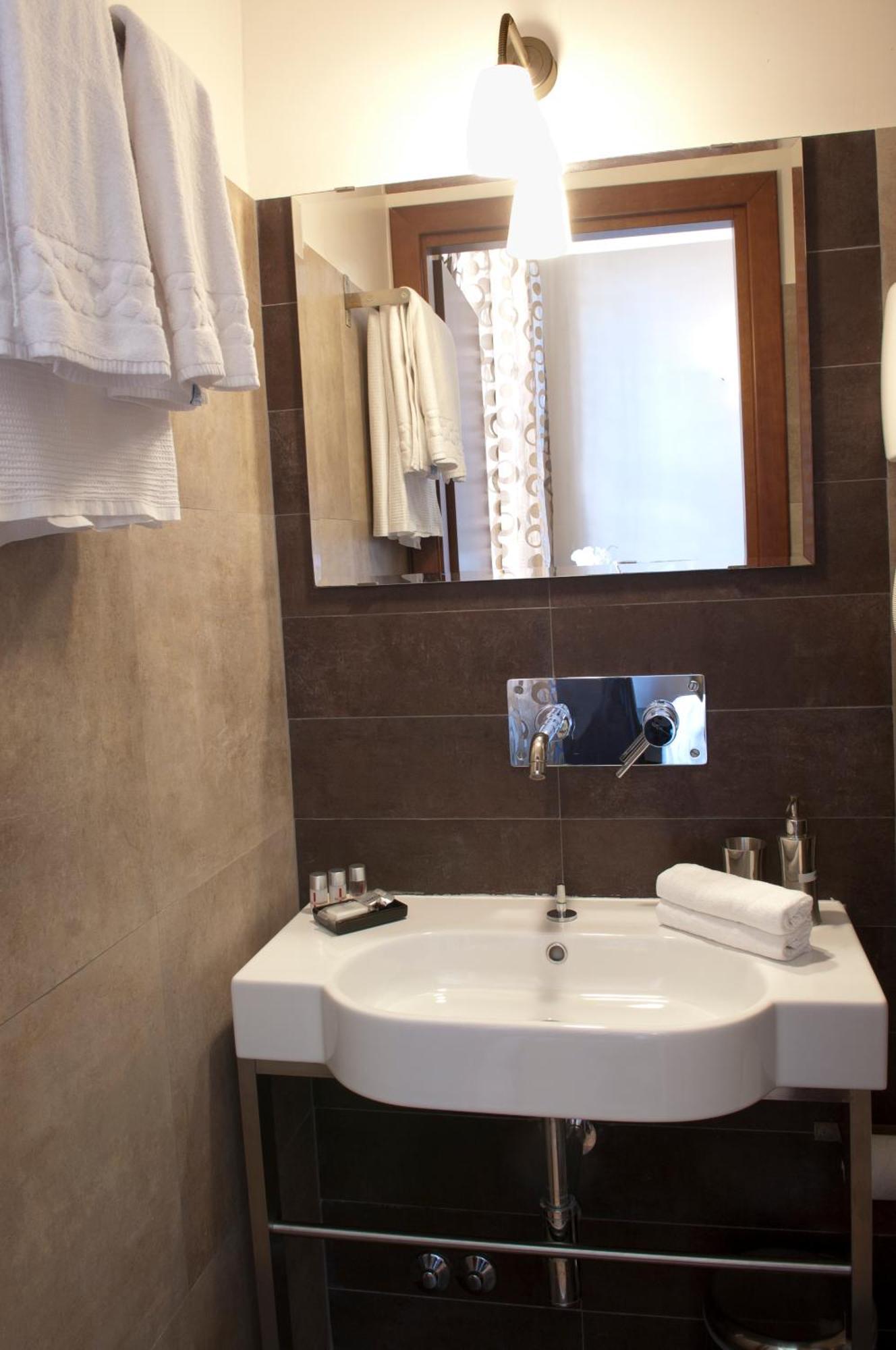 Hotel Cervia Рим Экстерьер фото
